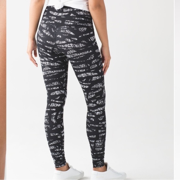 LULULEMON Wunder Under Pant High Rise Graf Black White Size 4 - Picture 2 of 10